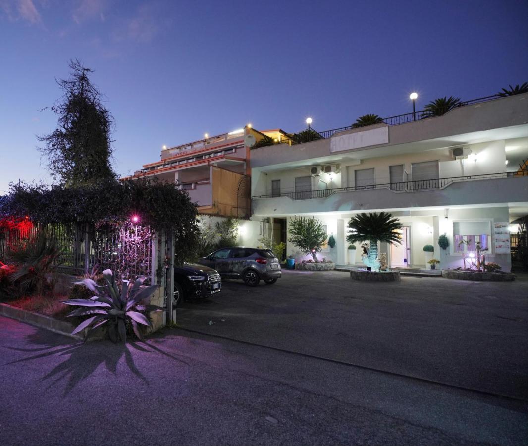 Hotel Stefany Lago Patria Dış mekan fotoğraf
